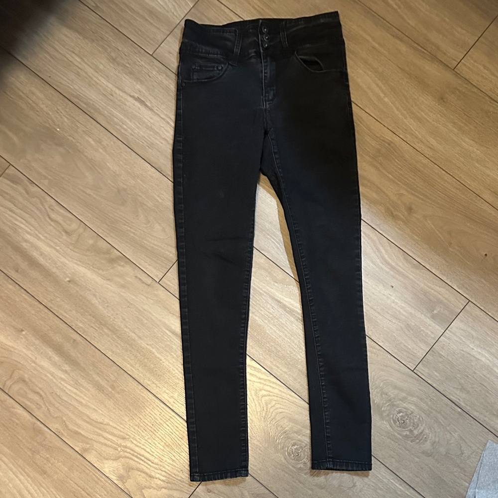 Sleek Black Skinny Jeans for Women